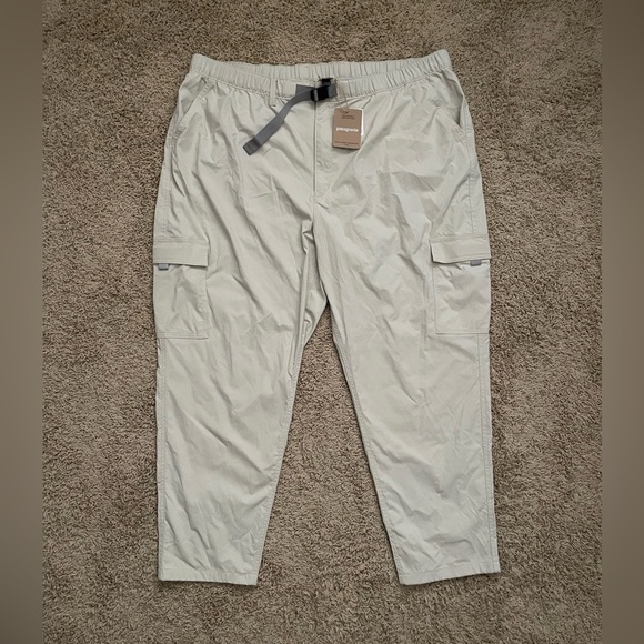 NWT Patagonia Outdoor Everyday Cargo Pants Women's Sz 2XL Pelican Beige